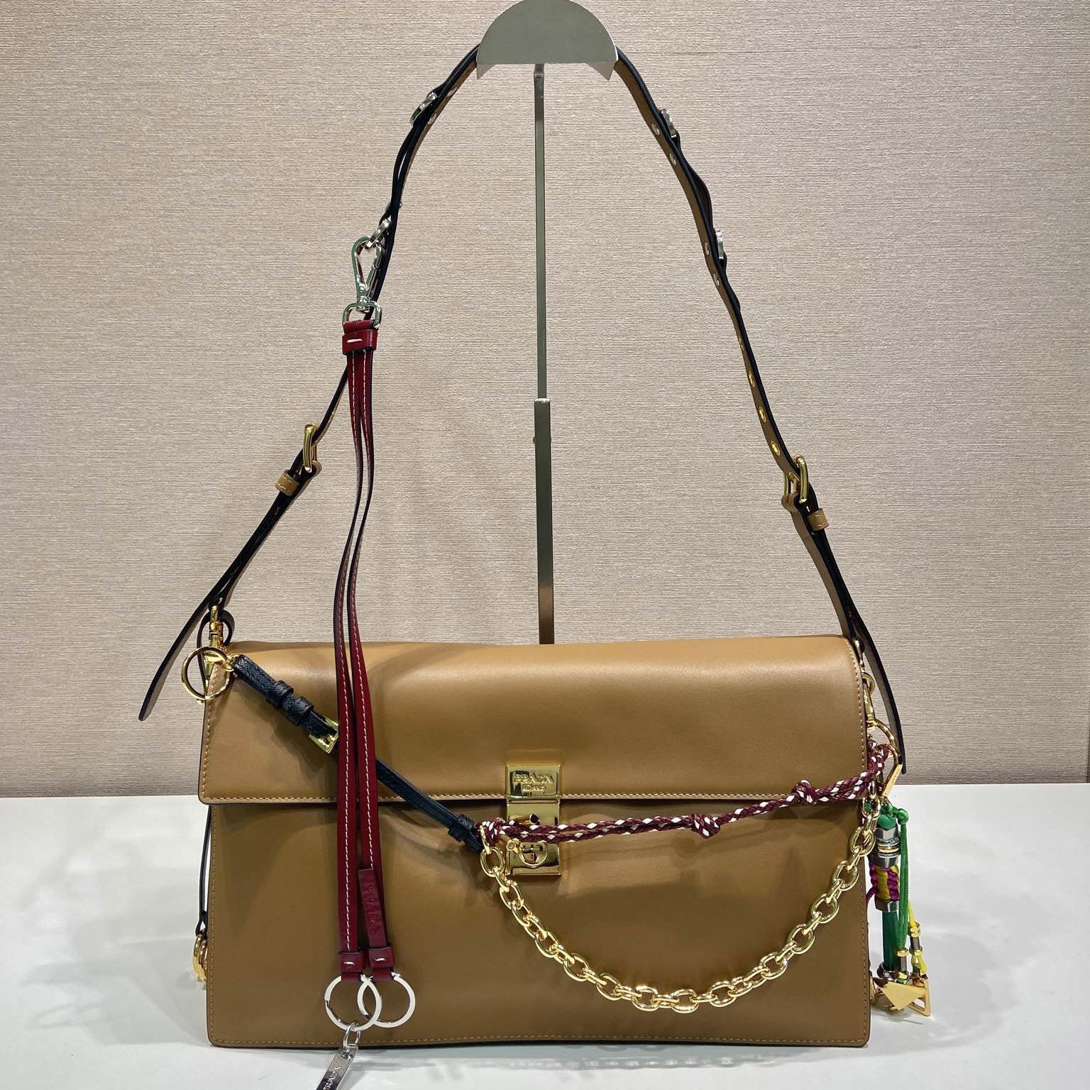 Pra*a top handle bags
